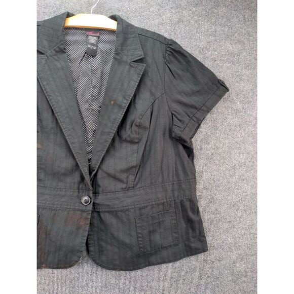 Torrid 1 Button Jacket Womens Size 4 Black Short Sleeve V Neck - Picture 7 of 9